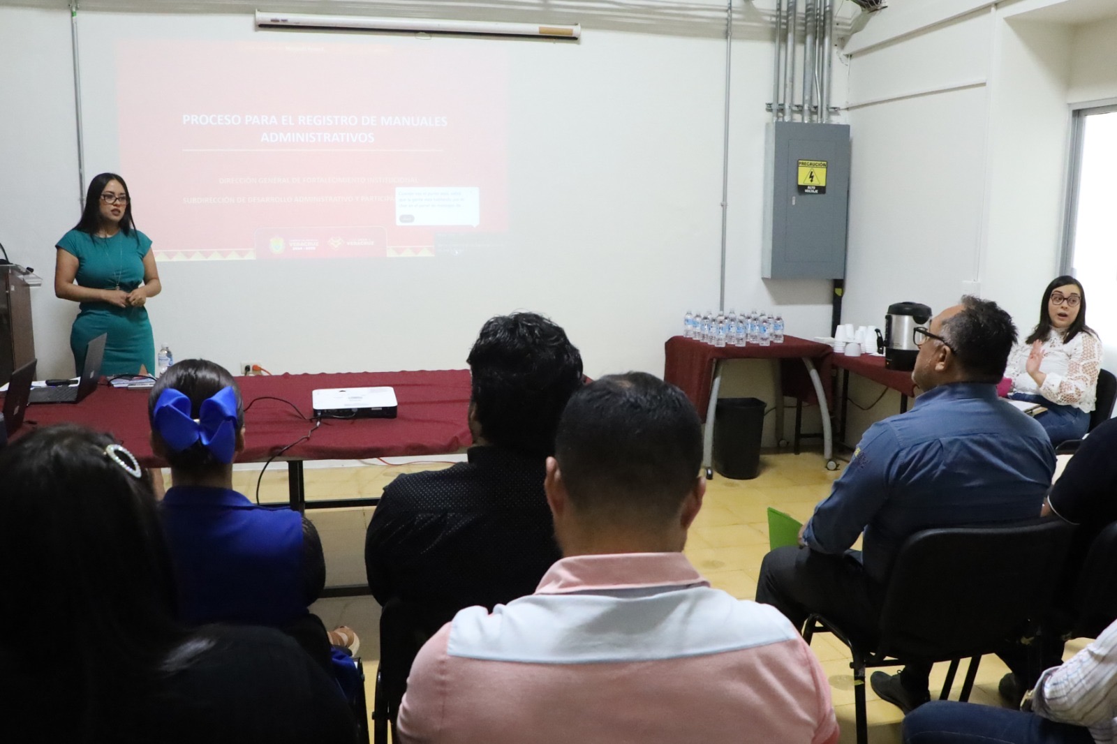 Orienta Contraloría a dependencias sobre elaboración de manuales administrativos